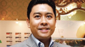 泰国实业王国Italthai掌门人 Yuthachai Charanachitta 充满传奇色彩的富三代