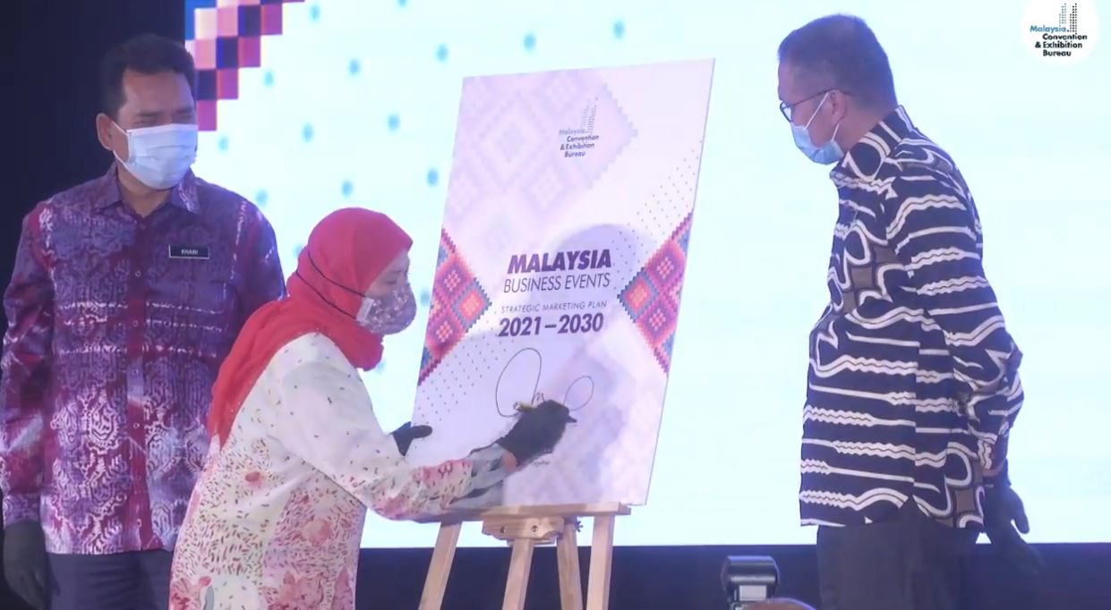 1126340919_15968324437721n